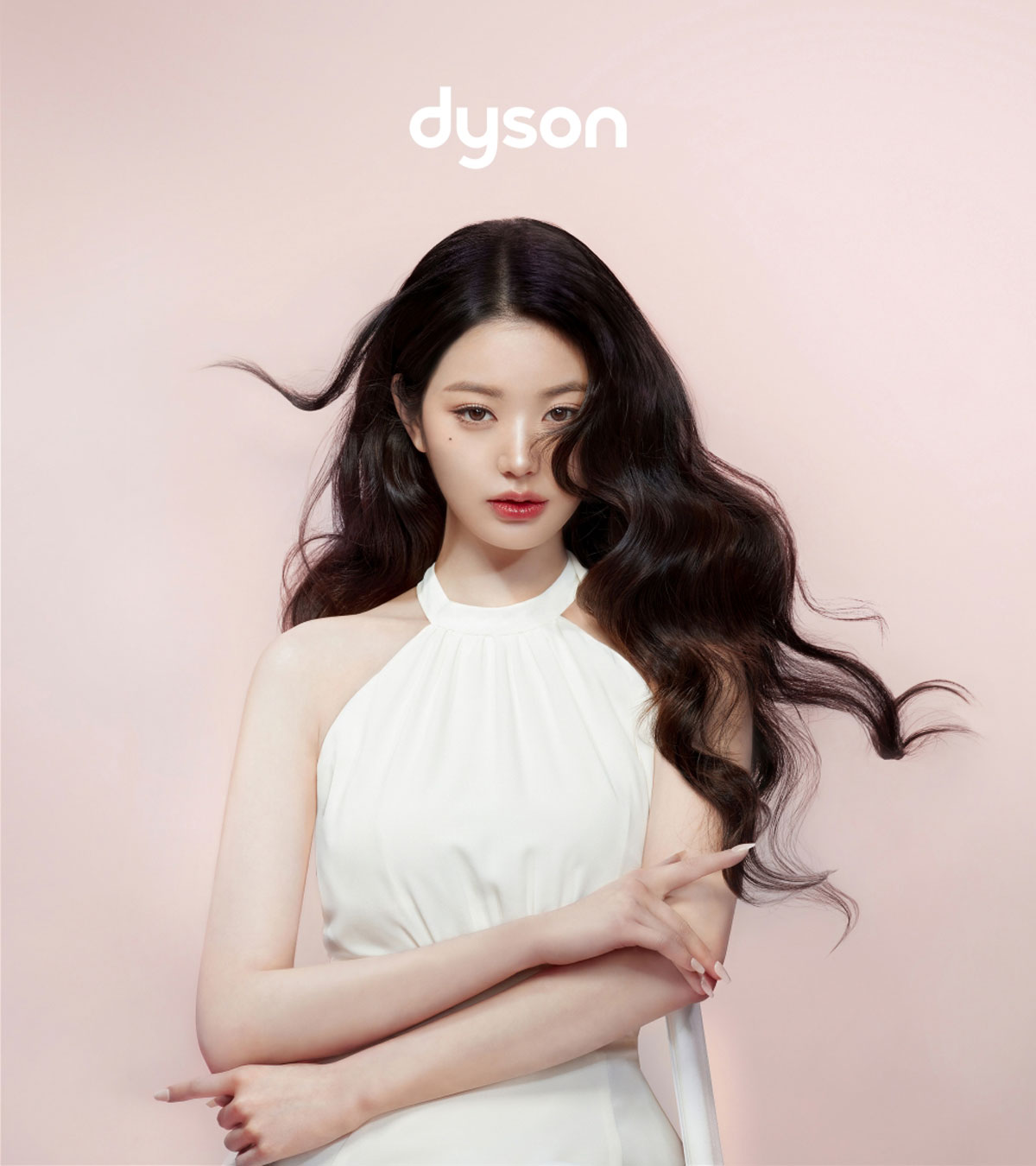‘아이브’ 장원영, 스타일 아이콘에서 뷰티 테크 뮤즈로 변신