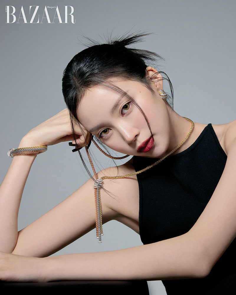 미야오 나린, 레드 립 메이크업 첫 도전으로 시선 압도